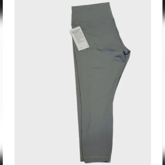 Size 18 - Lululemon Wunder Train High-Rise Tight 25" - Picture 2 of 2
